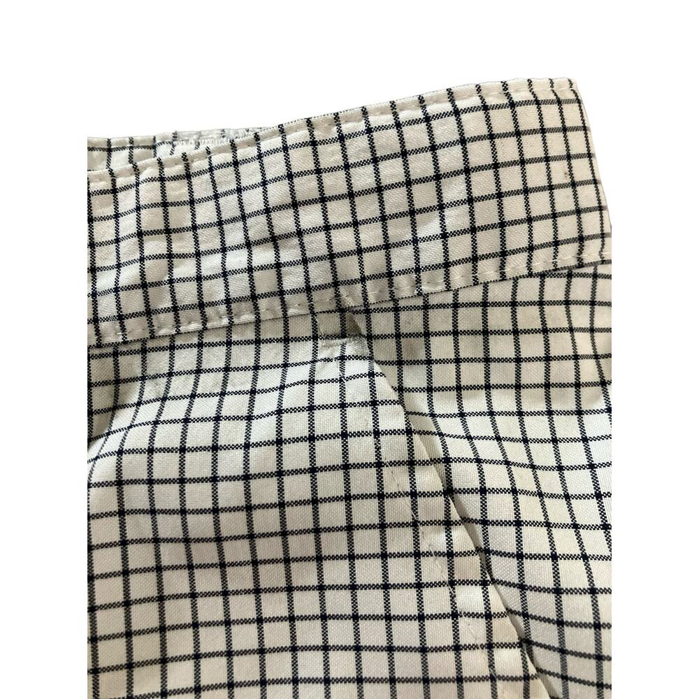 IZOD Golf Men's Black/White Plaid 10" Inseam Casual Golf Shorts | Size 42 - Picture 4 of 7